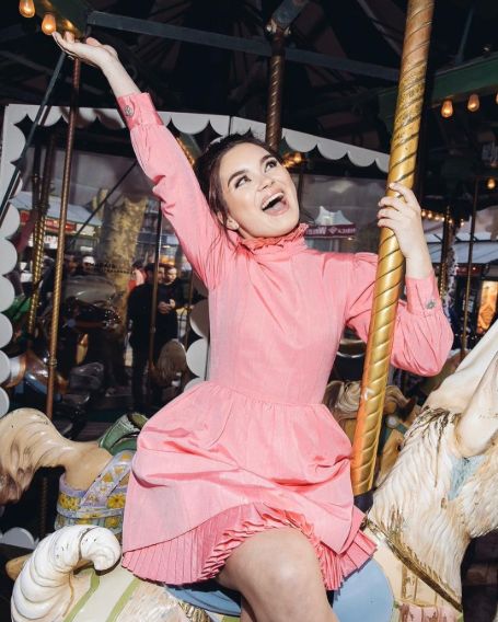 Landry Bender had one boyfriend previously.